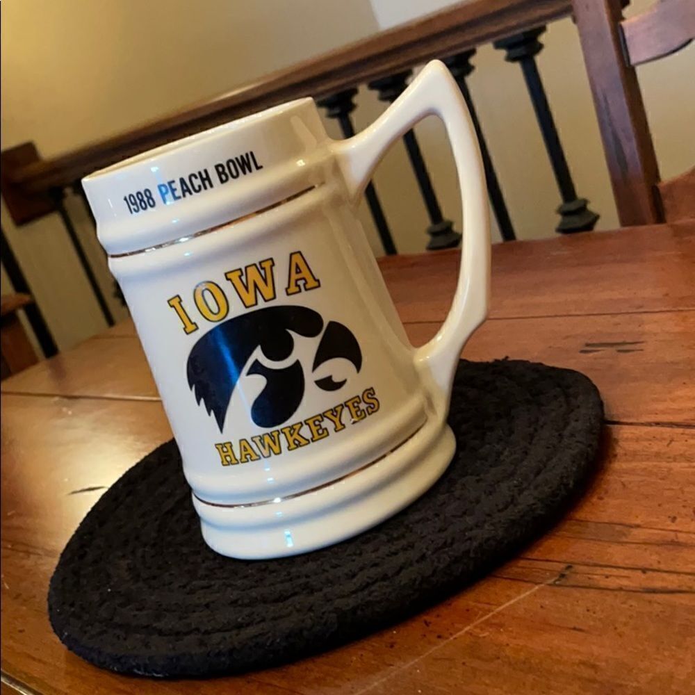 Vintage Iowa Hawkeye '88 Peach Bowl Stein